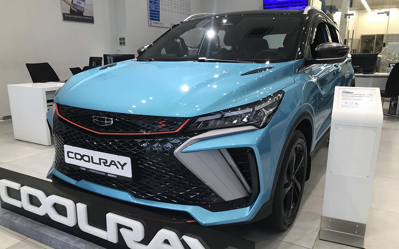 Дилеры продают кроссовер Geely Coolray со скидкой 300 тыс. рублей, но машин в базовой комплектации нет